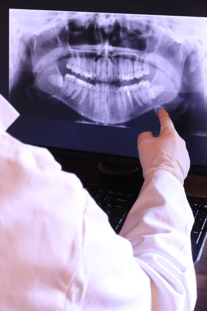 Best Cracked Tooth Emergency Dentist  in Rochelle, IL